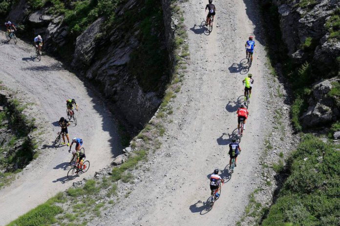 Uno scorcio della mitica salita che porta al Colle delle Finestre Uno scorcio della mitica salita che porta al Colle delle Finestre