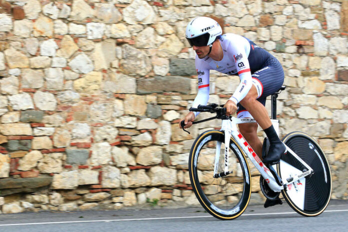 Fabian Cancellara in azione al giro d'Italia 2016