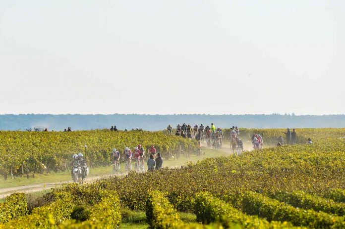 10/10/2021 – Paris-Tours Elites – Chemin de vignes