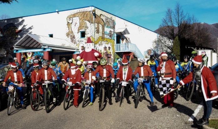 Pedalata di Babbo Natale