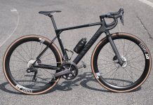 Canyon Ultimate 2023 Cf, in versione Slx 8 Di2: il test su Cicloturismo di ottobre (Video)