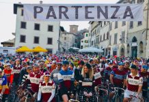 La festa dell’Intrepida non tradisce le attese: ad Anghiari pedalata d’epoca per 852 cicloturisti e gran finale con la polenta Intrepida Anghiari