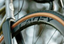 Cadex AR 35 Disc e pneumatici AR 35, l’accoppiata perfetta per il gravel Cadex