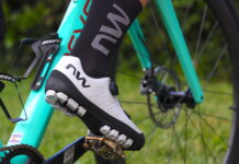Hammer Plus: perfetta per il gravel e i viaggi in bikepaking La scarpa Hammer Plus di Northwave