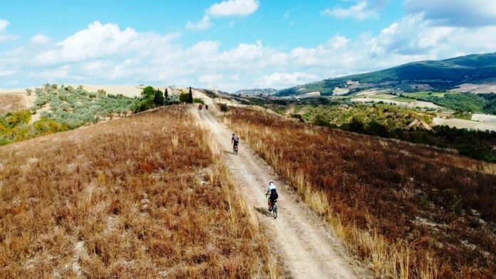 La strada racconta Francigena 6987092051383966_6688888170992172333_n "La strada racconta"