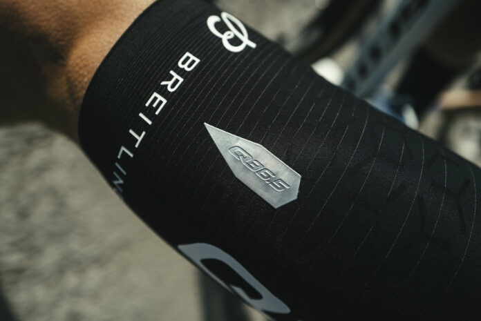 Q36.5 Pro Cycling Team - New race kit 2025 - Tom Pidcock (20) Q36.5