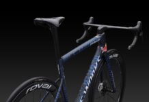 Pedala come Roglič: la nuova collezione Red Bull Tour firmata S-Works Red Bull