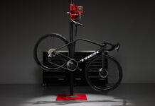 Una Trek Madone Gen 8 da 6,4 chilogrammi, con trasmissione SRAM 1x Trek Madone Gen 8