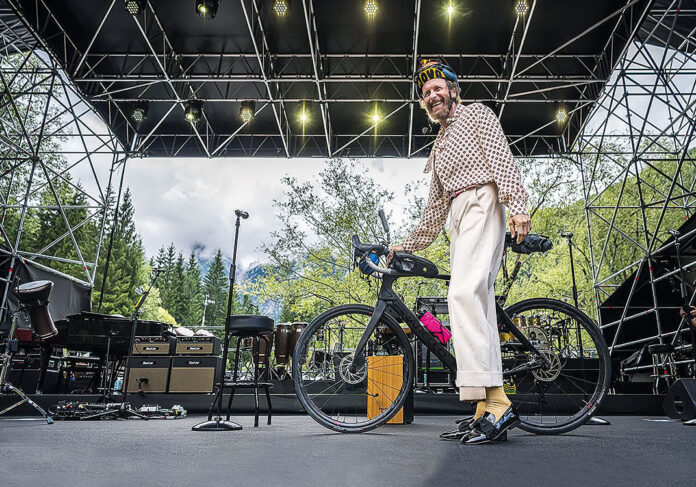 Cartolina-extra-settembre-2025-Jovanotti-0 Jovanotti