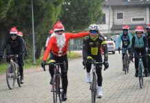 Uisp, Babbi Natale sui pedali per un dicembre solidale Babbi Natale
