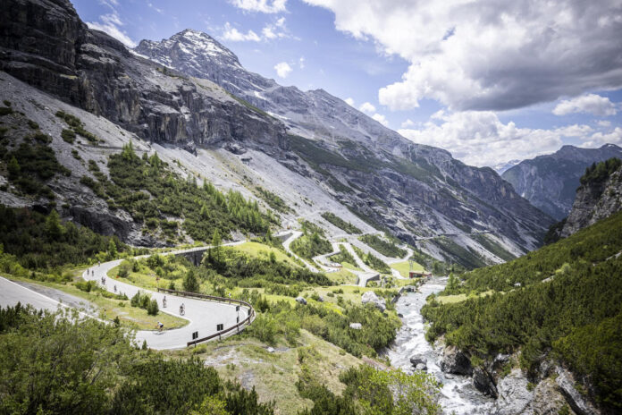 unnamed La Stelvio Santini