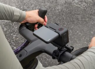 Insta360 amplia le funzioni di GO Ultra con nuovi accessori per moto e ciclismo