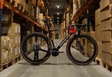 Il campione belga di gravel Daan Soete e la sua speciale Ridley ASTR RS con i colori nazionali Ridley ASTR