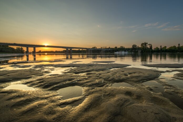 fiume Po, Parma, da usare con credito