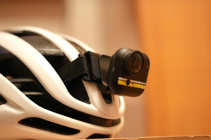 Insta360 GO Ultra Insta360 GO Ultra
