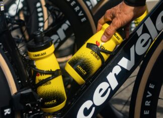 CamelBak lancia il suo programma per borracce personalizzate e apre le porte a team, club e rivenditori